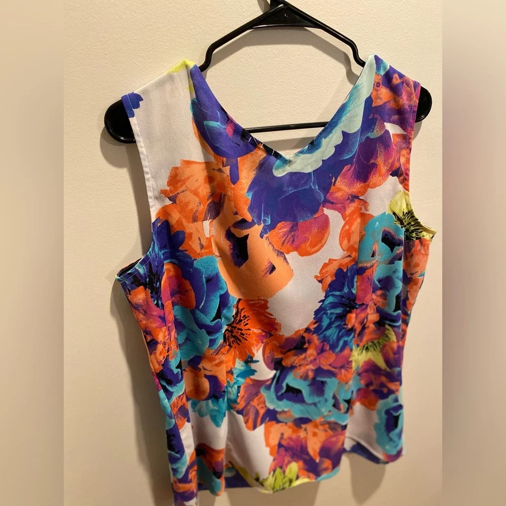 Worthington, Size XL, Floral Print, Sleeveless V-Neck Blouse - Picture 4 of 8